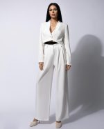 Costum Élégance d’Été White